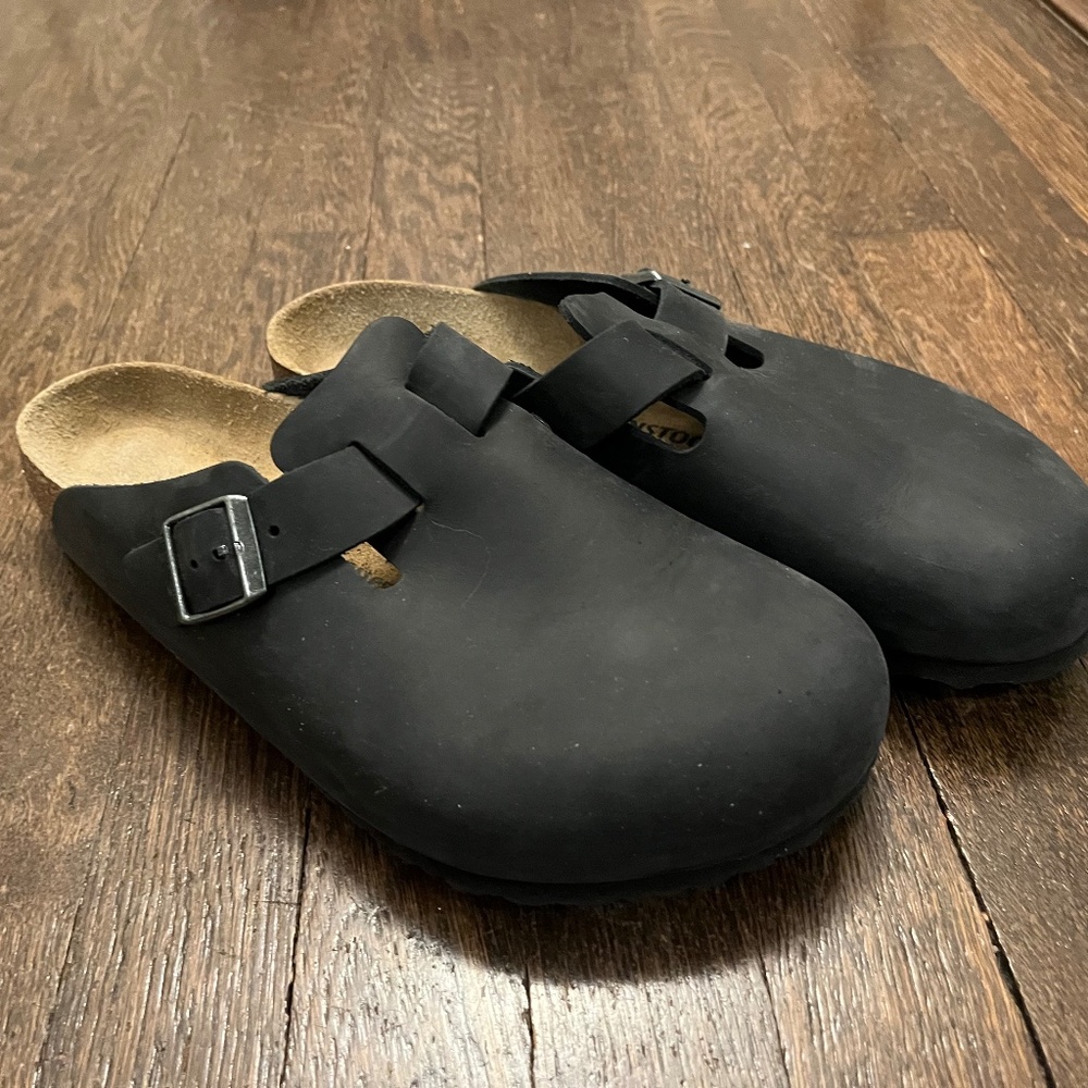Birkenstock Boston Clogs in Black Oiled Leather size 11 / 44